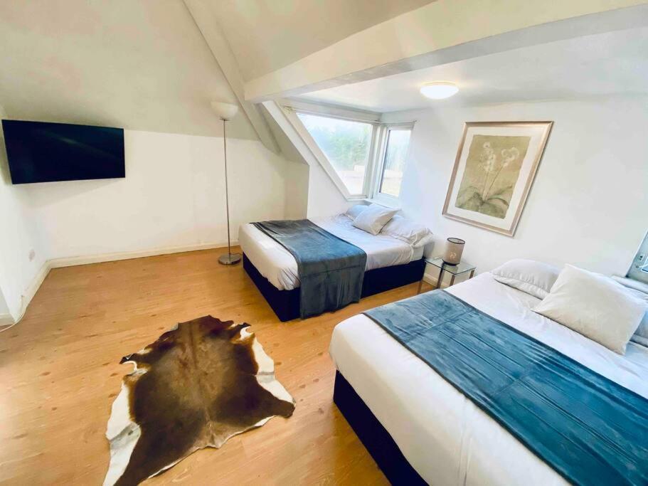 Penthouse Studio With 2 Double Beds & Smart Tv. Great London Location Londres Exterior foto